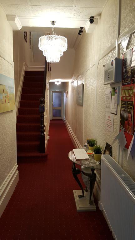St Kildas, Blackpool Central ภายนอก รูปภาพ